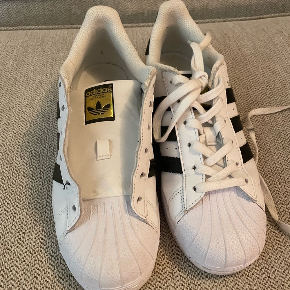 ADIDAS size 7 1/2 black and white sneakers